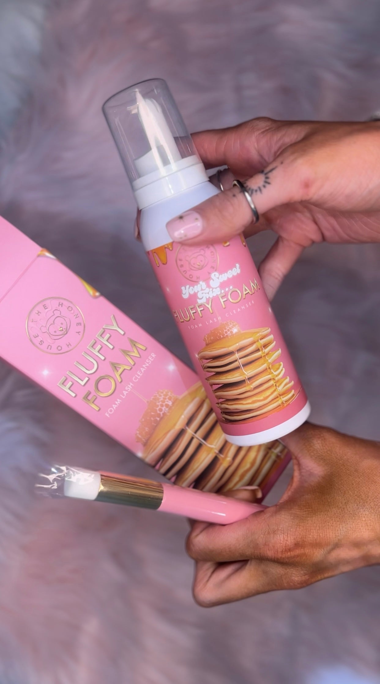 WHIPPED CREAM LASH CLEANSER